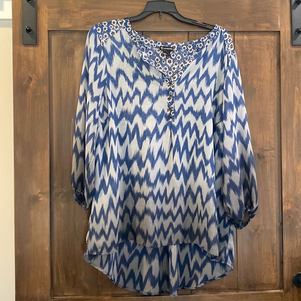 M60 New Direction Sz. XL Sheer Top EUC